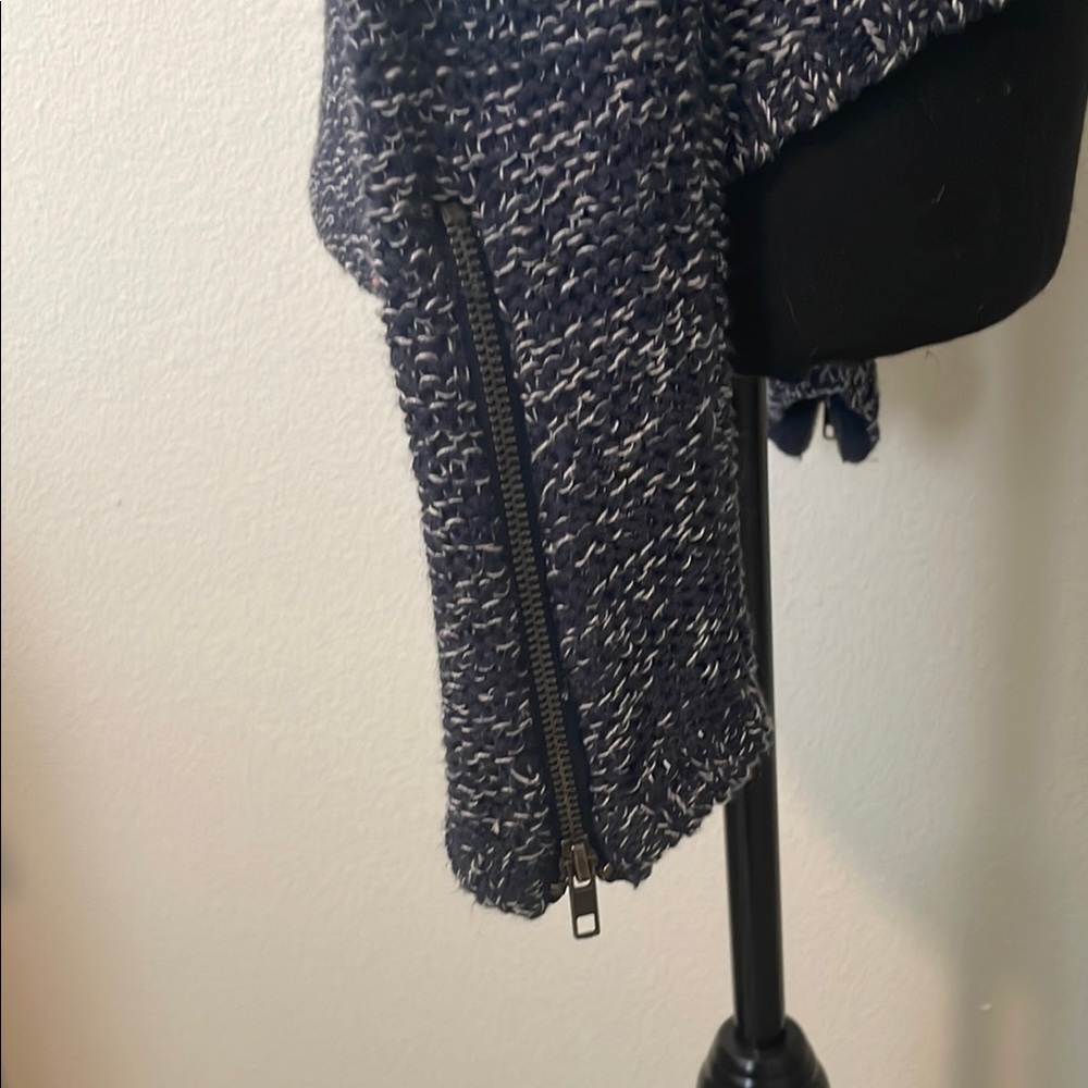 Design lab sweater - Picture 4 of 9